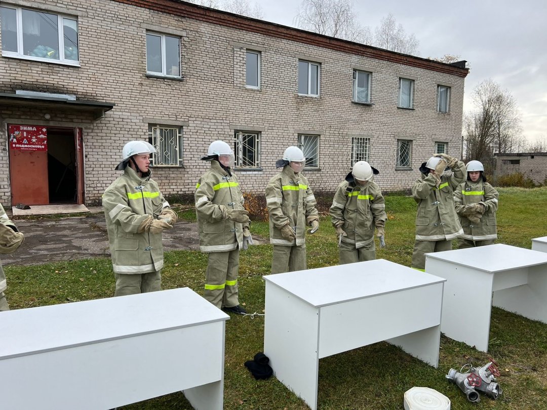 Сотрудники МЧС приняли участие в проведении военно-патриотической игры для юнармейцев